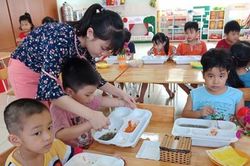 Tập huấn an toàn thực phẩm trường học