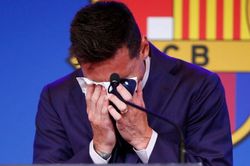 Chuyển nhượng 30/7: Sir Alex trở lại MU, Laporta tiết lộ kế hoạch đưa Messi về Barcelona