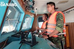 Người giữ bình yên trên biển