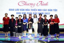 Tuyên Quang có 2 học sinh được nhận học bổng Vừ A Dính