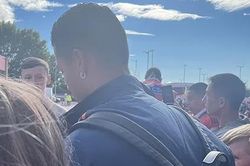 Bị thay sau hiệp 1, Ronaldo đùng đùng bỏ về sớm