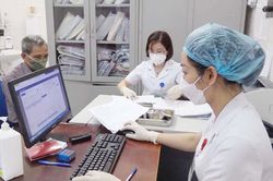 Các bệnh viện hạng 3 trở lên phải triển khai kê đơn thuốc điện tử trước ngày 31/12