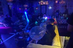 Đồng loạt đột kích các quán bar, phát hiện 13 cơ sở kinh doanh 'bóng cười'