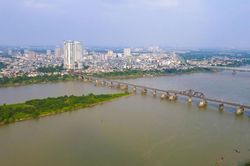 Khát vọng sông Hồng