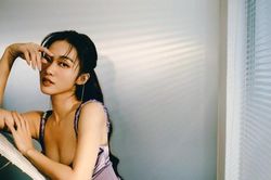 Không muốn 'đóng khung' hình ảnh, 'Ngọc nữ thế hệ mới' gợi cảm hết nấc với body căng tràn