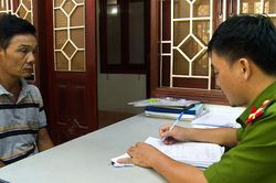 Chủ quán cà phê 'bắt tay' khách sạn để hoạt động mua bán dâm