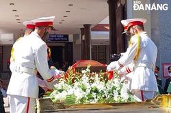 Đưa tro cốt thi hài Anh hùng lực lượng vũ trang nhân dân Kostas Nguyễn Văn Lập về an táng tại Nghĩa trang Quân khu 5