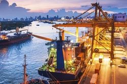 Xuất khẩu tháng 7 của cả nước giảm 7,7%