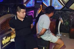 Bắt 5 thanh niên bay lắc trong quán karaoke ở Quảng Trị