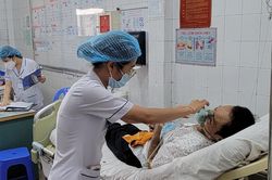 Cứu nữ bệnh nhân bị sốc sốt xuất huyết biến chứng viêm cơ tim