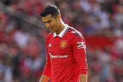 HLV Ten Hag cho Ronaldo ngồi dự bị ở vòng 1 Premier League 2022/23