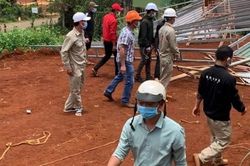 Truy tố nhóm đối tượng ngang nhiên phá nhà dân
