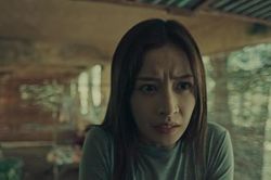 Không còn mặc hở bạo khoe thân nóng bỏng, Chi Pu bỗng dưng kín đáo bất ngờ trong phim kinh dị
