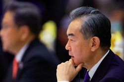 Ngoại trưởng Vương Nghị hủy gặp đồng cấp Nhật Bản vì tuyên bố của G7 về Đài Loan (Trung Quốc)