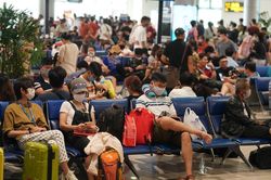 Quá tải tại sân bay Tân Sơn Nhất - Bài 1: Ùn tắc từ trong ra ngoài