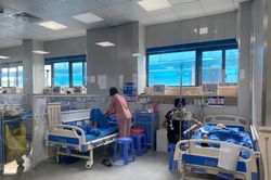 Hà Nội: Bệnh nhân COVID-19 nhập viện tăng lên, nhiều người tái nhiễm
