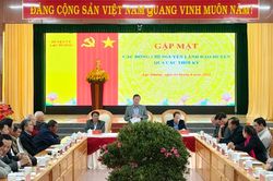 Lạc Dương: Gặp mặt nguyên lãnh đạo huyện qua các thời kỳ