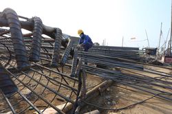 Nhà thầu cao tốc Bắc - Nam mỏi mòn chờ cứu trong 'bão giá'