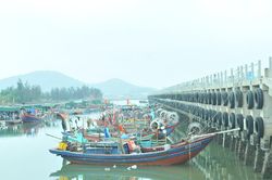 Cử tri huyện Nghi Lộc kiến nghị nạo vét luồng lạch dự án Khu neo đậu tàu thuyền tại xã Nghi Quang