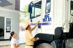 Hơn 21.000 xe cơi nới thùng xe, chở hàng quá tải, quá khổ bị xử lý