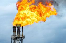 Giá gas tiếp tục lao dốc