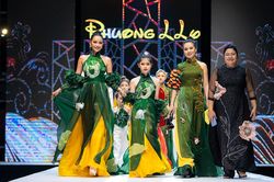 Hoa hậu Ngọc Châu lần đầu trình diễn ở xứ Nghệ cùng dàn mẫu nhí