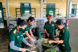 Dẻo thơm 'Bữa cơm mồng 8'