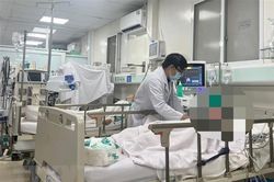 TP.HCM: 8 sinh viên thương vong vì ngộ độc sau khi uống rượu cùng nhau