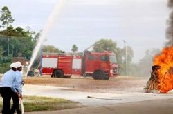 Kinh tế Diễn tập phương án chữa cháy, cứu nạn cứu hộ và ứng phó sự cố nhiễm độc dầu