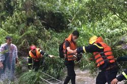 23 học sinh mắc kẹt tại du lịch suối Tiên Quảng Nam