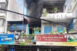 Cháy nhà, ba mẹ con tử vong