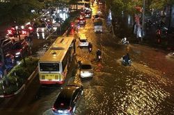 Mưa lớn ở miền Bắc còn kéo dài bao lâu mới dứt?