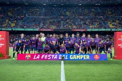 Barcelona: Mơ mộng được không, cùng Xavi?