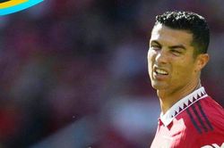 Ronaldo & MU: 'Anh nên dừng lại'