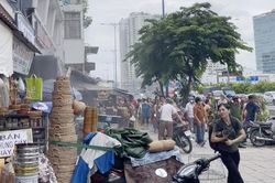 TPHCM: Thợ hàn bất cẩn khiến 'bà hỏa' thiêu rụi nhiều tài sản