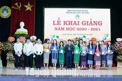 Tô thắm tình hữu nghị Việt - Lào