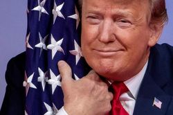 Ông Trump có thể lật ngược tình thế sau vụ khám xét của FBI