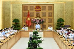 Thủ tướng chủ trì hội nghị thúc đẩy các dự án hạ tầng giao thông chiến lược