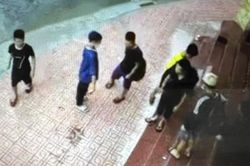 Bắt nhóm tuổi teen chém người, cướp tài sản ở Hà Nội