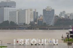 Ít nhất 16 người thiệt mạng và mất tích vì mưa lũ tại Hàn Quốc