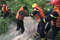 Chủ tịch nước gửi thư khen ngợi lực lượng cứu hộ giải cứu thành công 23 người mắc kẹt ở Quảng Nam