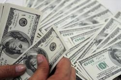 Tỷ giá USD hôm nay 12/8: Thị trường bật tăng, trung tâm giảm mạnh