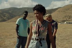'Không' của Jordan Peele nhận 'cơn mưa lời khen', thu gần 90 triệu USD