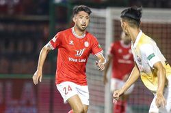 V-League vòng 12: TPHCM thua ngược phút bù giờ, Thanh Hóa vượt qua Hà Tĩnh