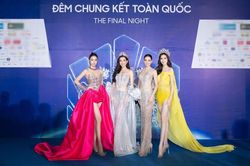 Dàn hậu gen Z lộng lẫy tại thảm đỏ Chung kết Miss World Việt Nam 2022