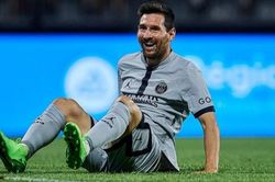 Ở PSG, ai cũng yêu mến Messi!