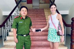Ra đầu thú sau hai ngày cướp giật điện thoại của nữ du khách nước ngoài