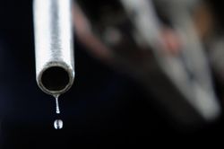 OPEC tiếp tục hạ dự báo về tăng trưởng kinh tế toàn cầu và nhu cầu dầu mỏ năm 2022