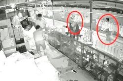 Xác minh, làm rõ clip nhóm thanh niên cướp bánh trung thu để làm 'quà biếu'