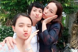 Con gái nuôi Phi Nhung nhắn gửi tới cố nghệ sĩ đầy xúc động khiến ai cũng nghẹn lòng
